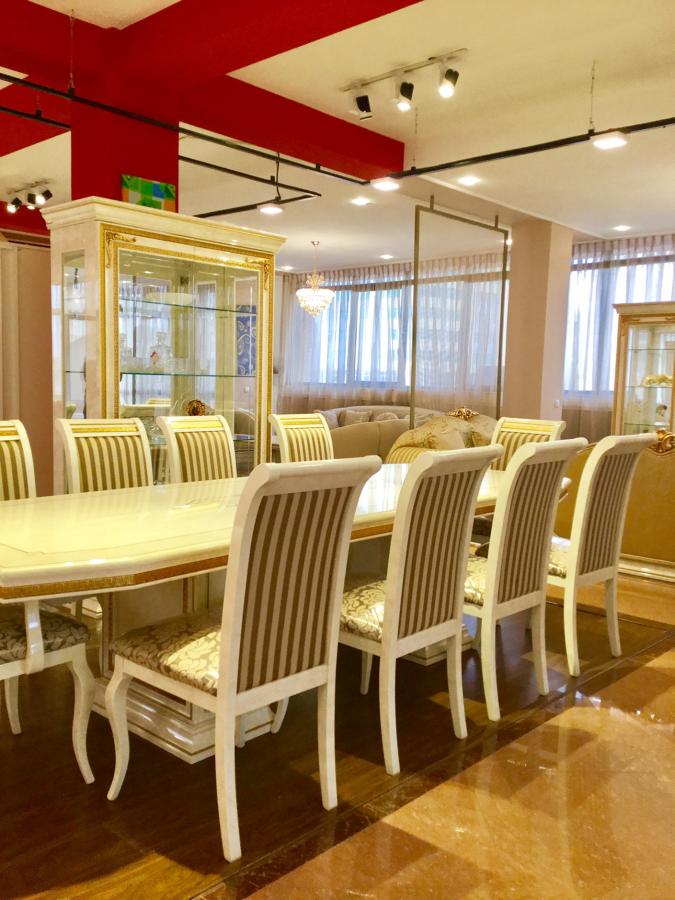 Arreddoclassic Dining Table