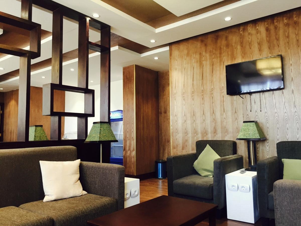 Secluded Lounge Area